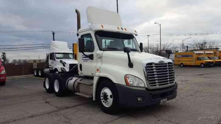 Freightliner CA12564DC - CASCADIA (2011)