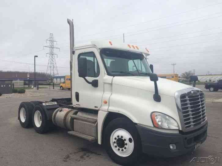 Freightliner CA12564DC - CASCADIA (2011)