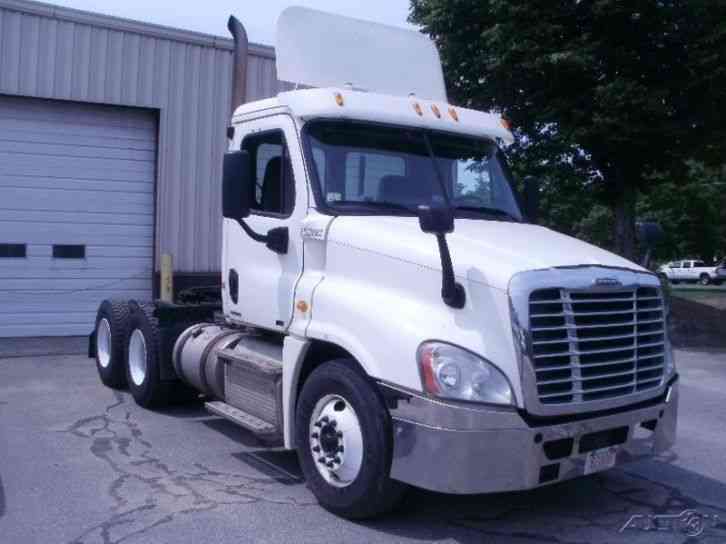 Freightliner CA12564DC - CASCADIA (2011)