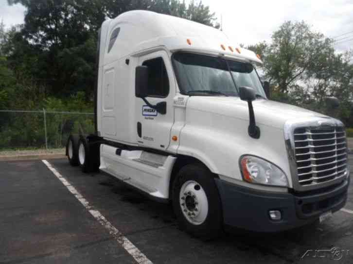 Freightliner CA12564DC - CASCADIA (2011)