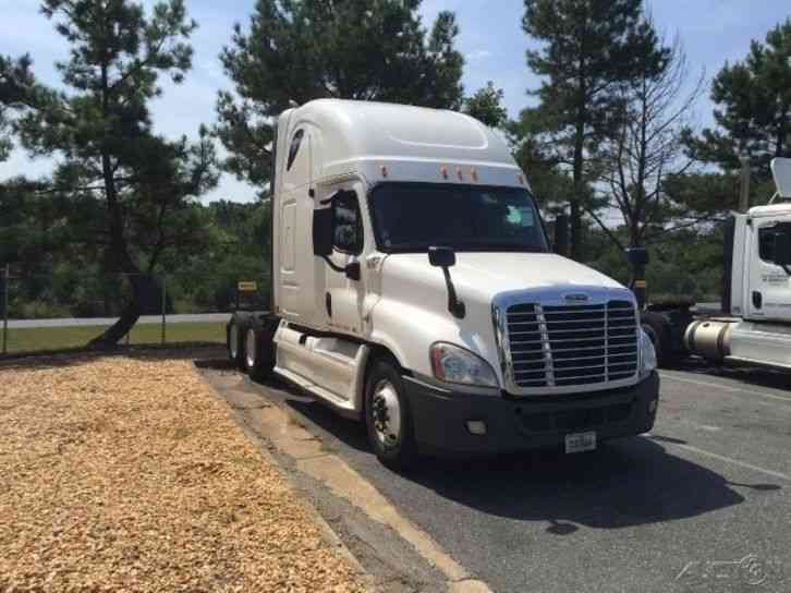 Freightliner CA12564DC - CASCADIA (2011)