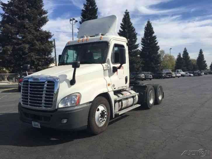 Freightliner CA12564DC - CASCADIA (2011)