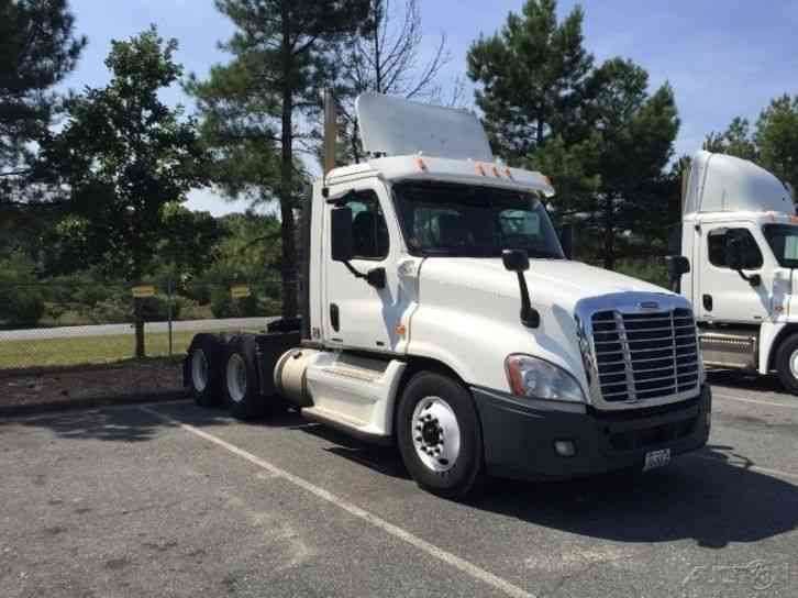 Freightliner CA12564DC - CASCADIA (2011)