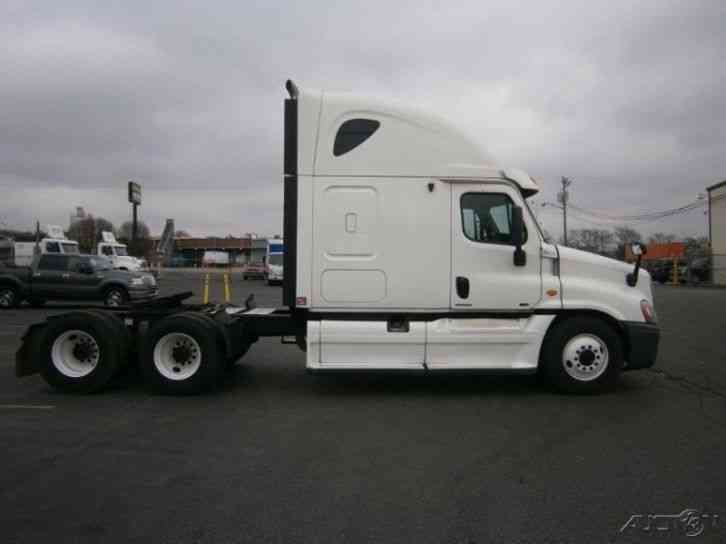 Freightliner CA12564DC - CASCADIA (2012)