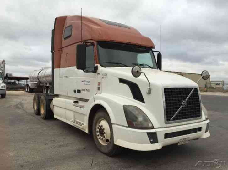 Volvo VNL64T670 (2012)