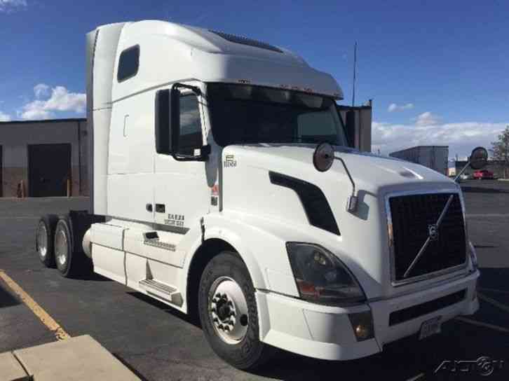 Volvo VNL64T670 (2012)