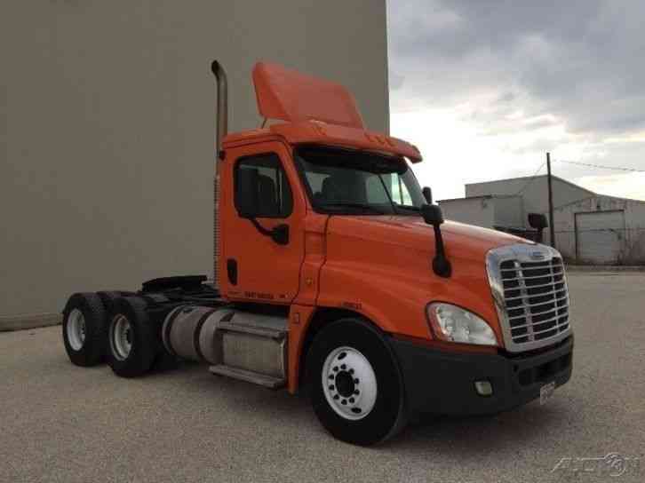 Freightliner CA12564DC - CASCADIA (2012)