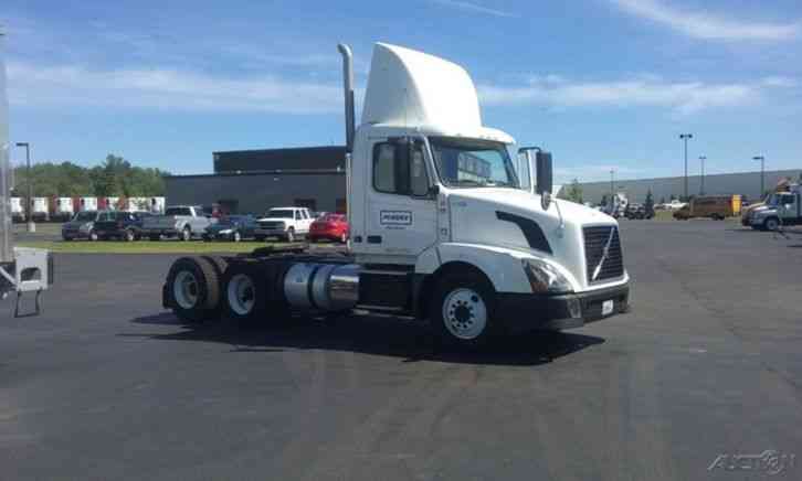 Volvo VNL64T300 (2012)