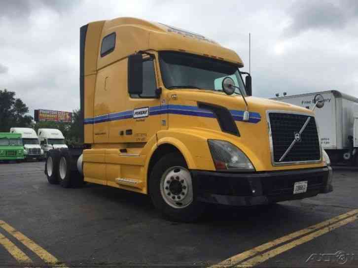 Volvo VNL64T670 (2012)