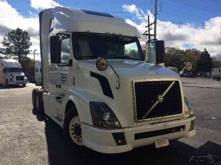 Volvo VNL64T670 (2012)