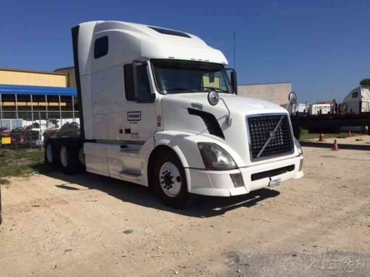 Volvo VNL64T670 (2012)