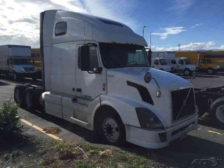 Volvo VNL64T670 (2012)