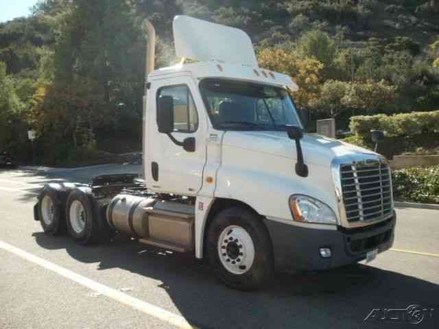 Freightliner CA12564DC - CASCADIA (2012)