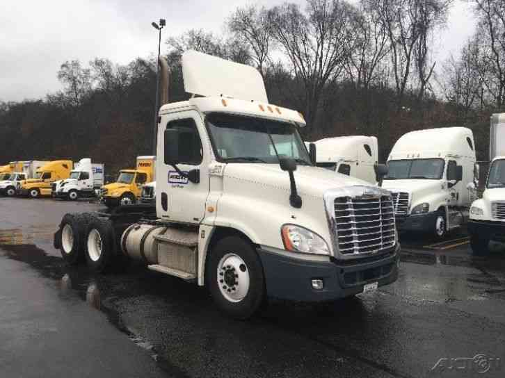 Freightliner CA12564DC - CASCADIA (2012)