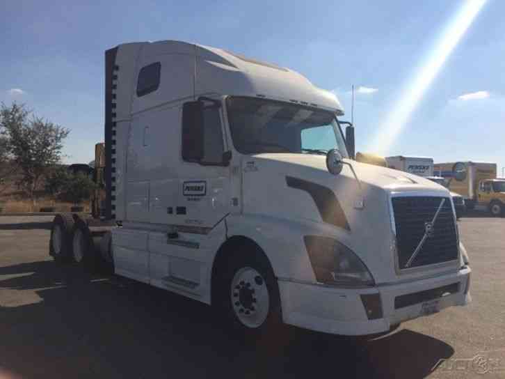 Volvo VNL64T670 (2012)