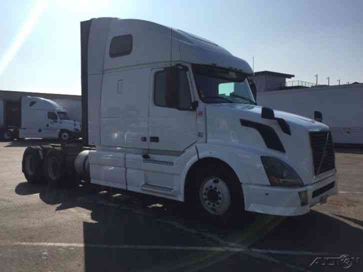 Volvo VNL64T670 (2012)