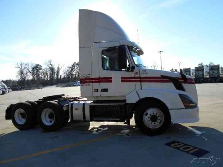 Volvo VNL64T300 (2012)