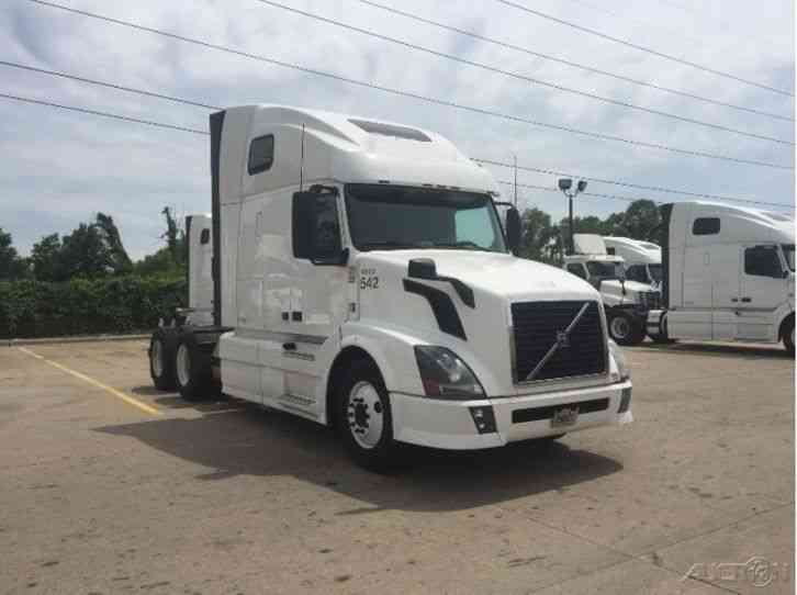 Volvo VNL64T670 (2012)