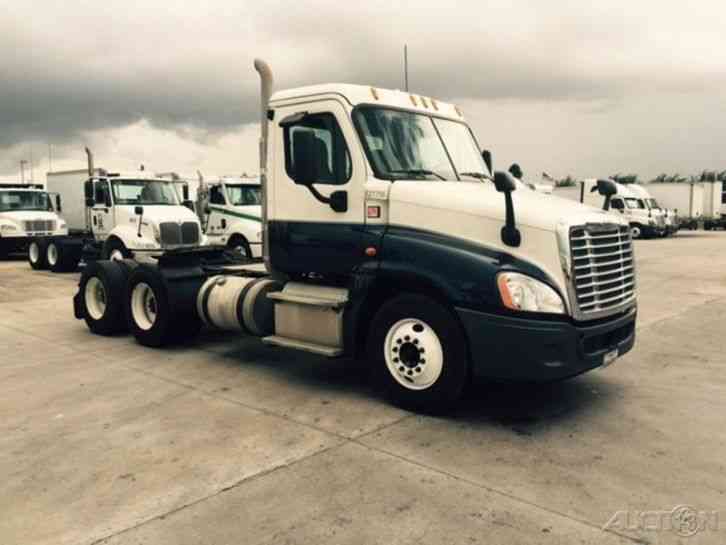 Freightliner CA12564DC - CASCADIA (2012)