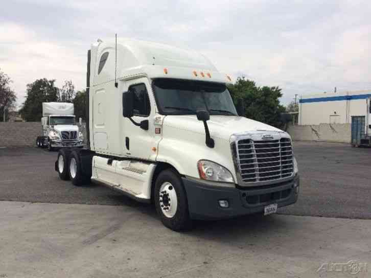 Freightliner CA12564DC - CASCADIA (2012)