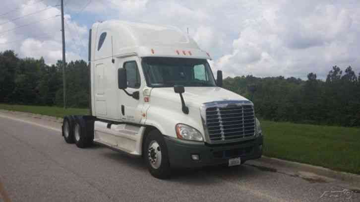 Freightliner CA12564DC - CASCADIA (2012)