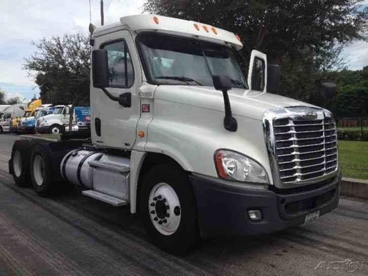 Freightliner CA12564DC - CASCADIA (2012)