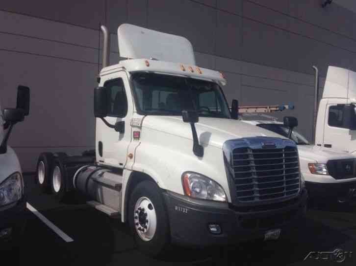 Freightliner CA12564DC - CASCADIA (2012)