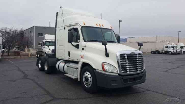 Freightliner CA12564DC - CASCADIA (2012)