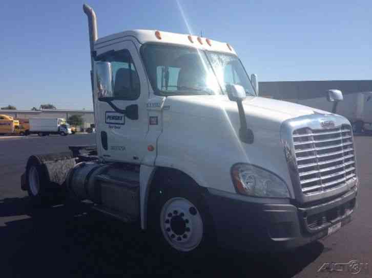 Freightliner CA12542DC - CASCADIA (2012)