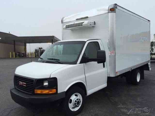 GMC SAVANA G3500 (2012)