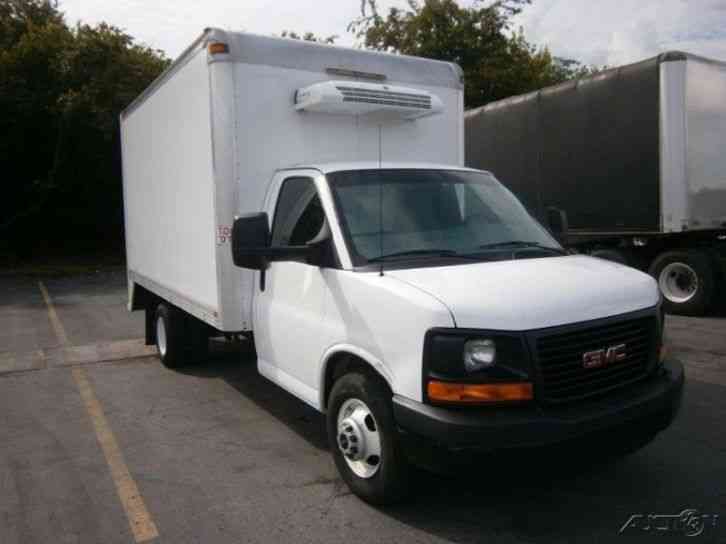 GMC SAVANA G3500 (2012)