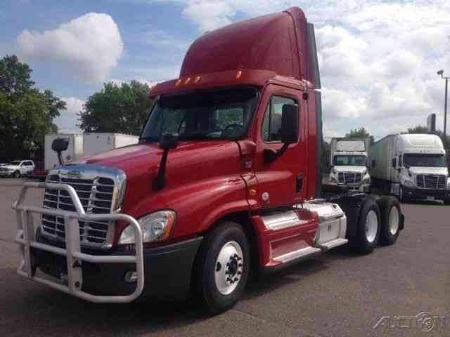 Freightliner CA12564DC - CASCADIA (2012)