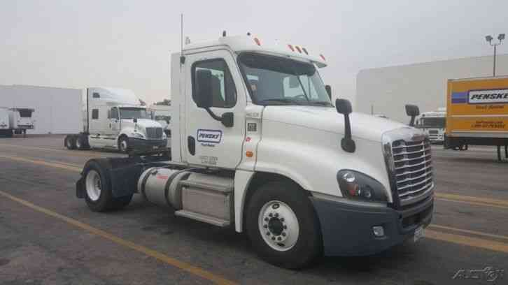 Freightliner CA12542DC - CASCADIA (2013)