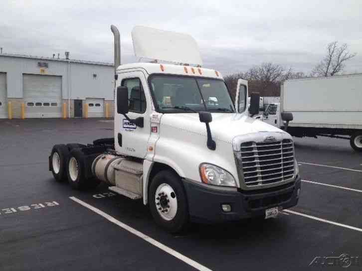 Freightliner CA12564DC - CASCADIA (2013)