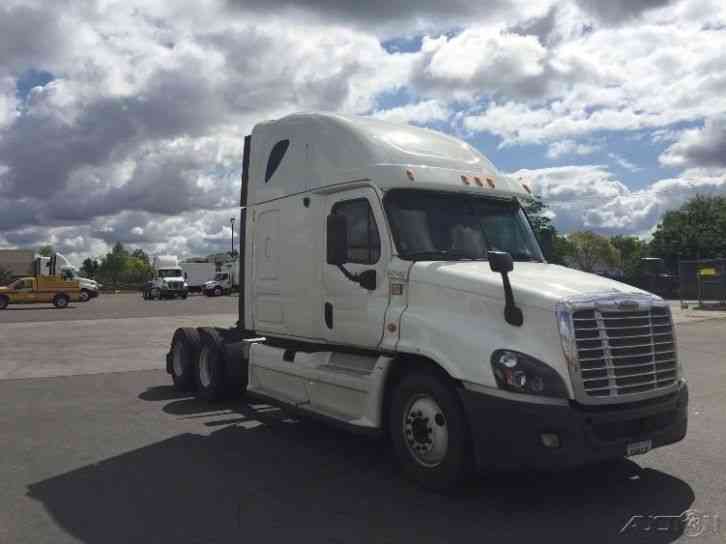 Freightliner CA12564DC - CASCADIA (2013)