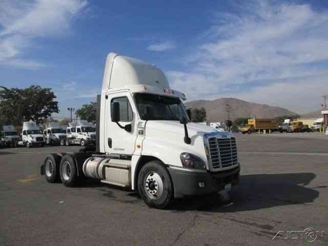 Freightliner CA12564DC - CASCADIA (2013)