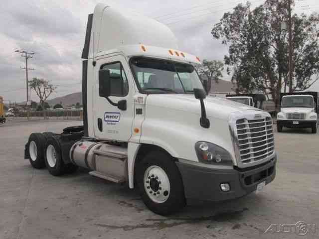 Freightliner CA12564DC - CASCADIA (2013)