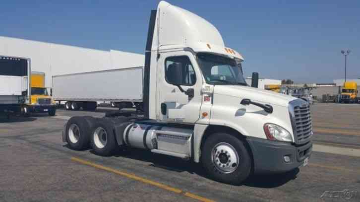 Freightliner CA12564DC - CASCADIA (2013)