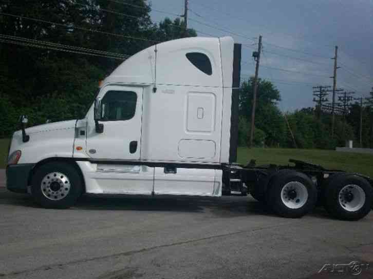 Freightliner CA12564DC - CASCADIA (2013)