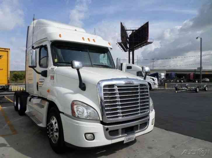 Freightliner CA12564DC - CASCADIA (2013)