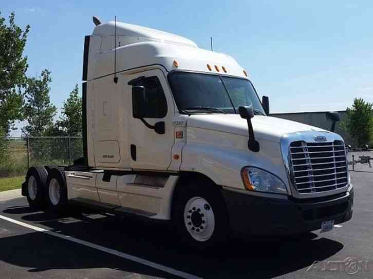 Freightliner CA12564DC - CASCADIA (2013)