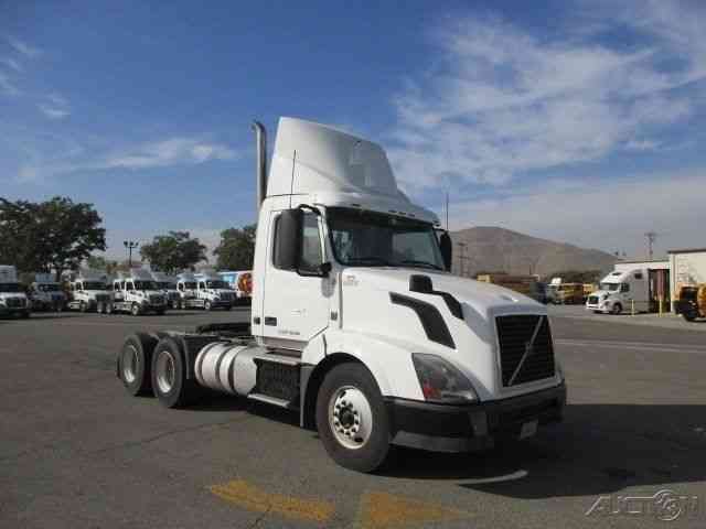 Volvo VNL64T300 (2013)