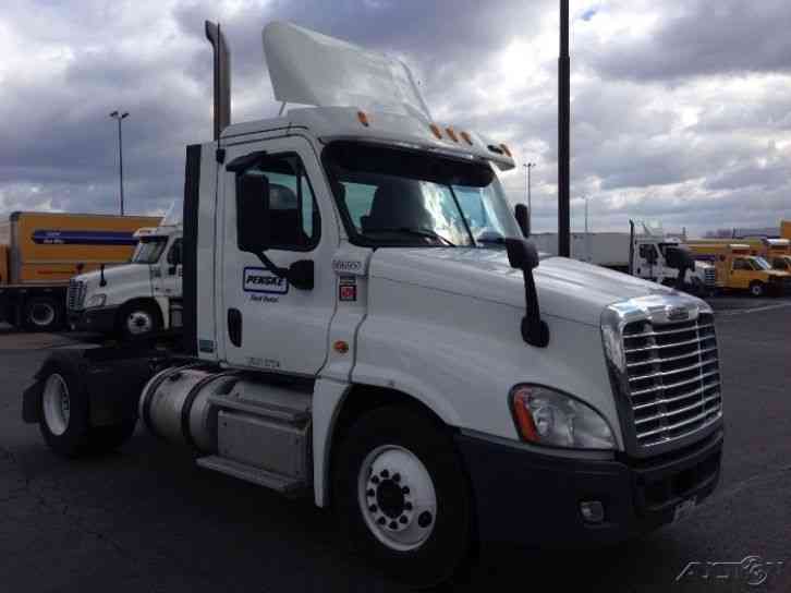 Freightliner CA12542DC - CASCADIA (2013)