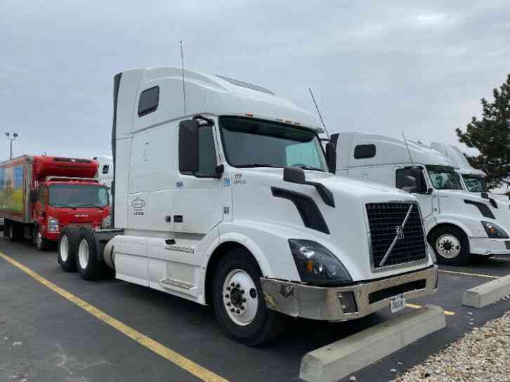 Volvo VNL64T670 (2014)