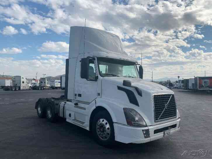 Volvo VNL64T300 (2016)