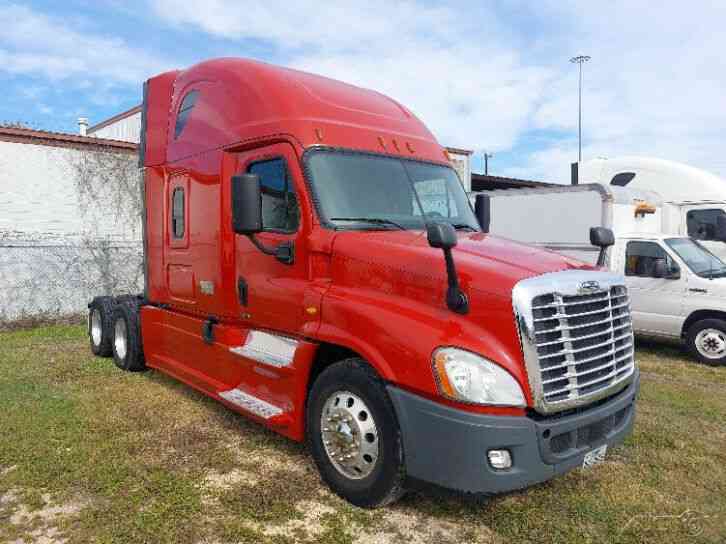 Penske Used Trucks - unit # 714090 - 2017 Freightliner CASCADIA 125