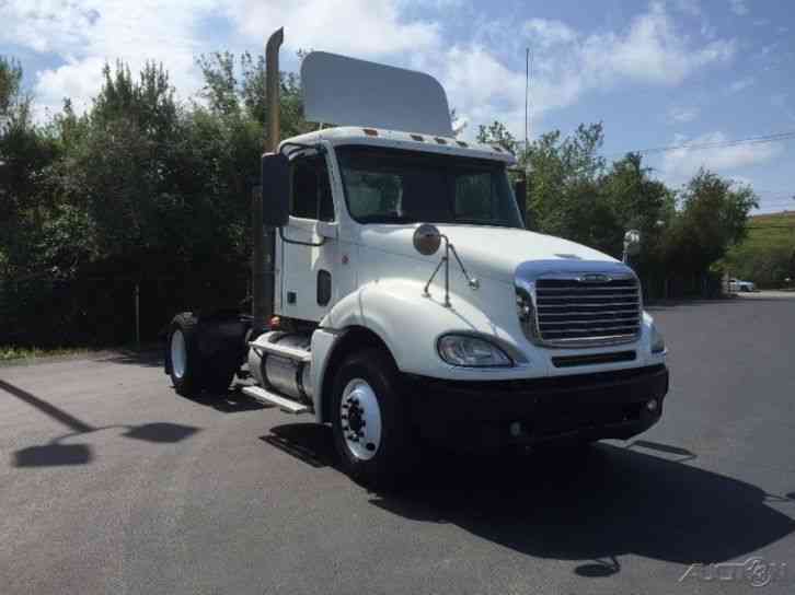 Freightliner CL12042ST-COLUMBIA 120 (2008)