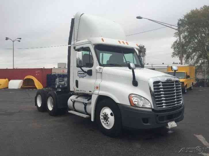 Freightliner CA12564DC - CASCADIA (2010)