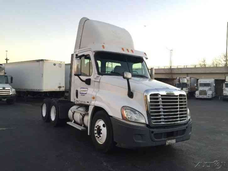 Freightliner CA12564DC - CASCADIA (2010)