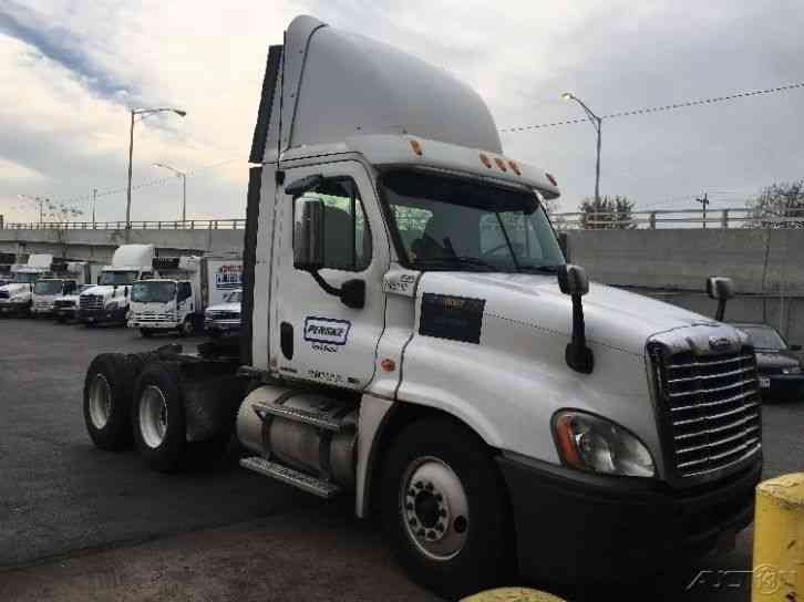 Freightliner CA12564DC - CASCADIA (2010)